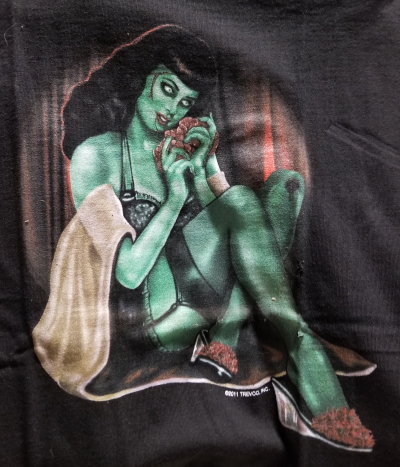 (image for) Bettie Page Zombie T-Shirt