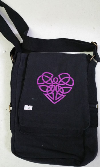 (image for) Celtic Heart Tech Bag - Click Image to Close